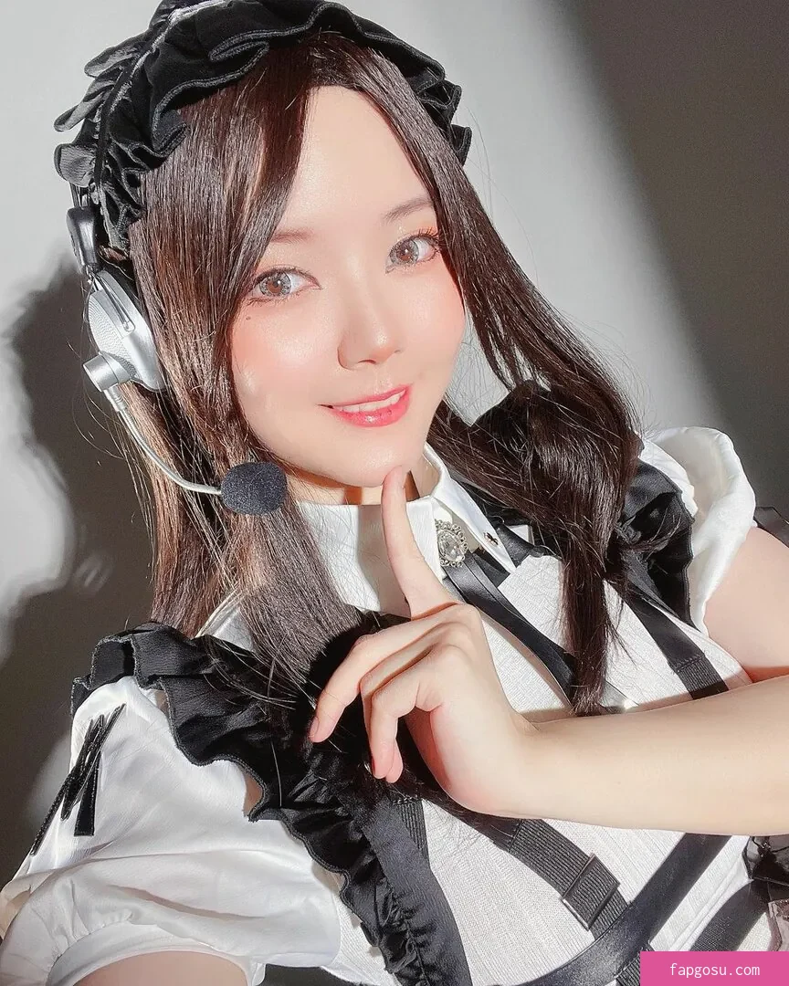 Ying Tze