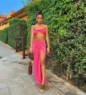 Zoe Bayona content