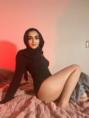 Zara Dar content
