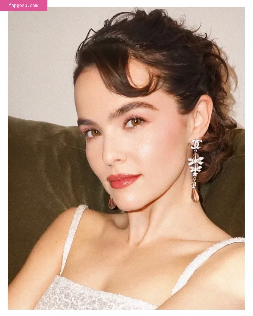 Zoey Deutch
