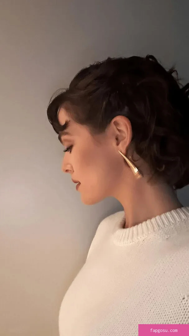 Zoey Deutch