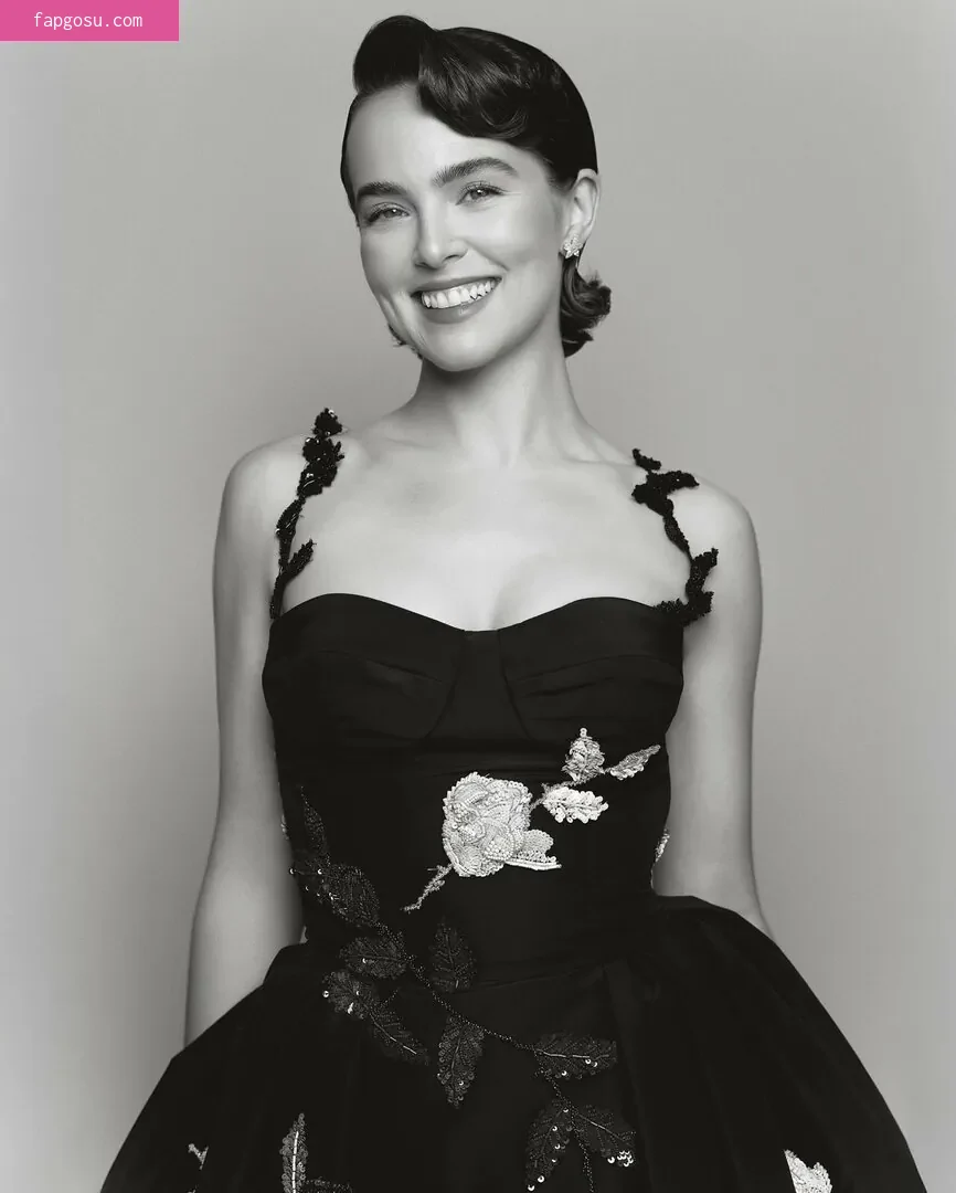 Zoey Deutch