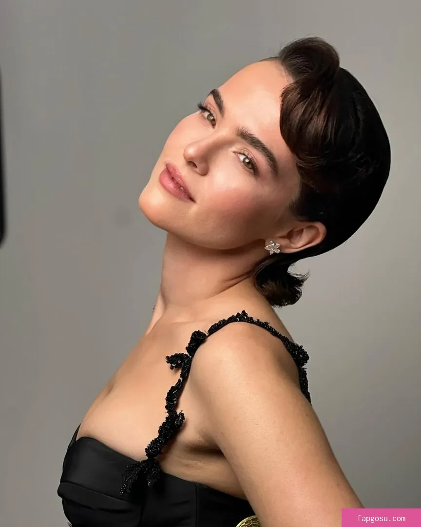 Zoey Deutch