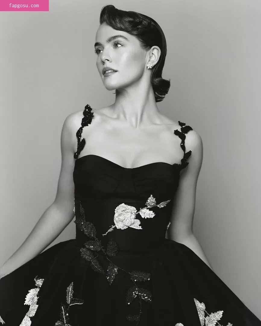 Zoey Deutch
