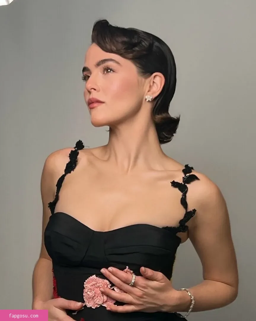 Zoey Deutch