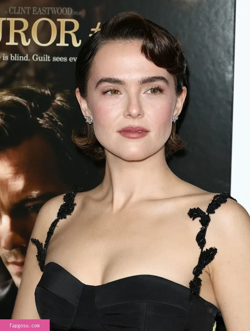 Zoey Deutch