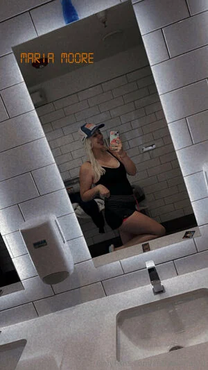 Zestywhitegirl/Maria Moore content