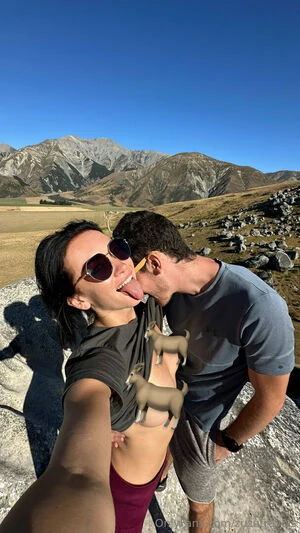 zuzutravels content